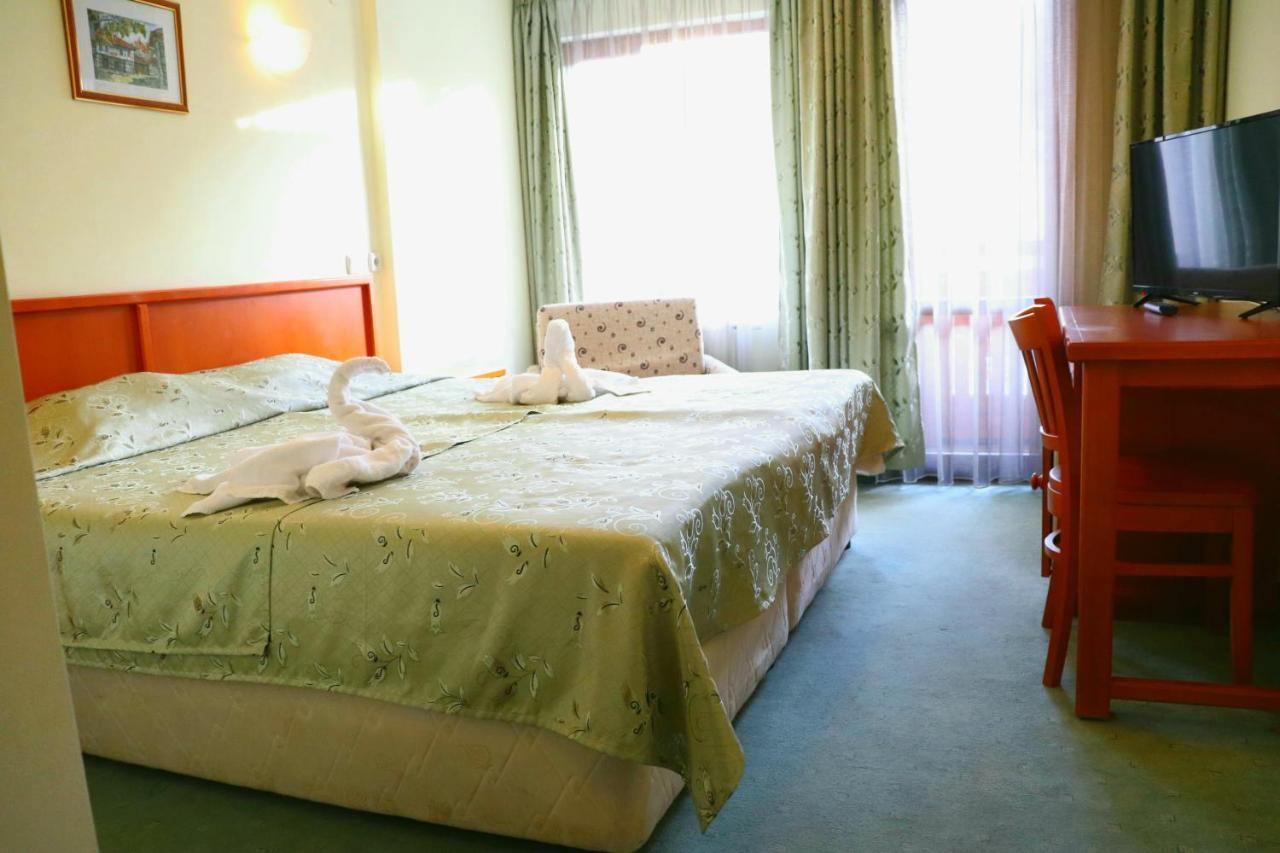 Family Hotel Nadine Бансько Екстер'єр фото