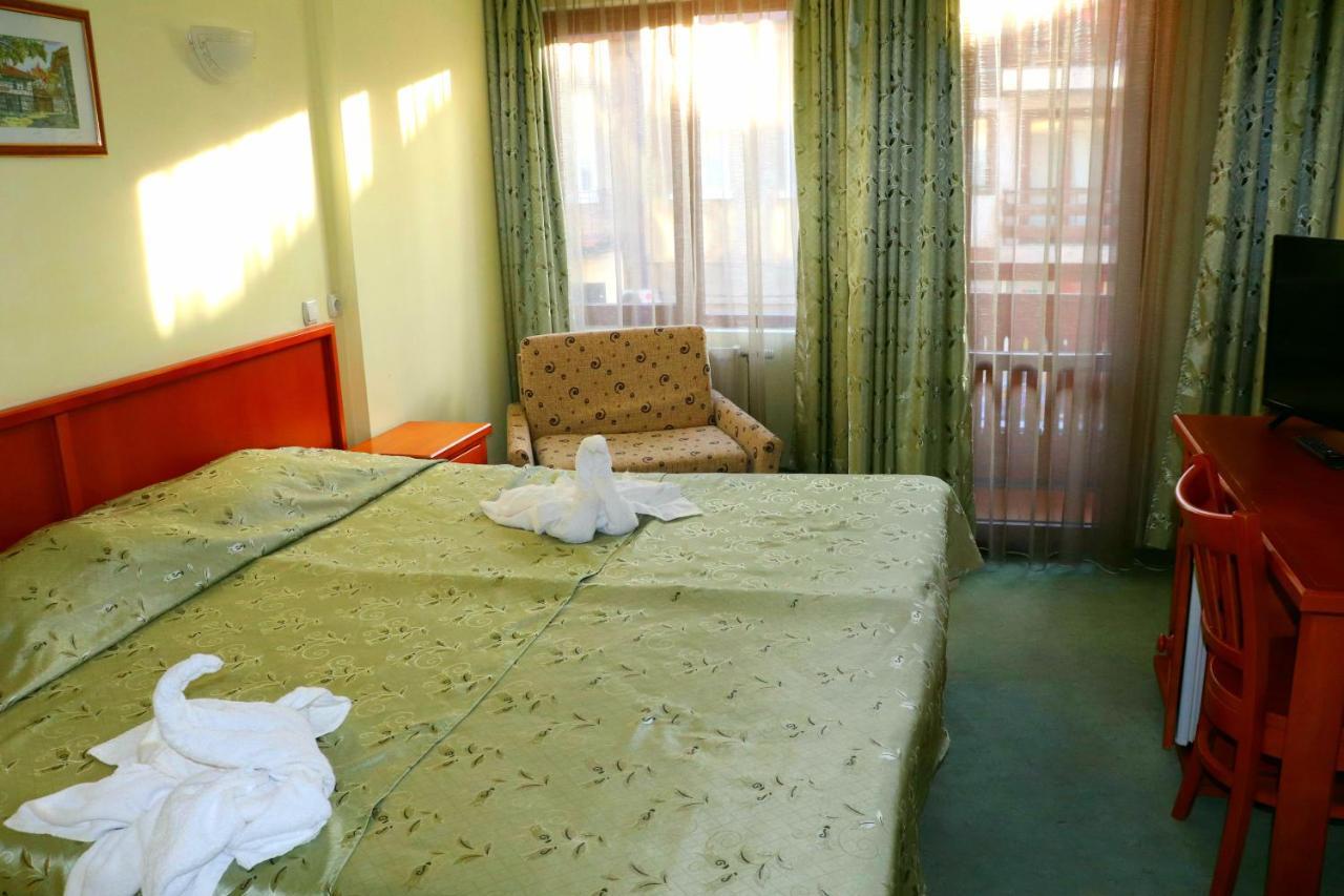 Family Hotel Nadine Бансько Екстер'єр фото
